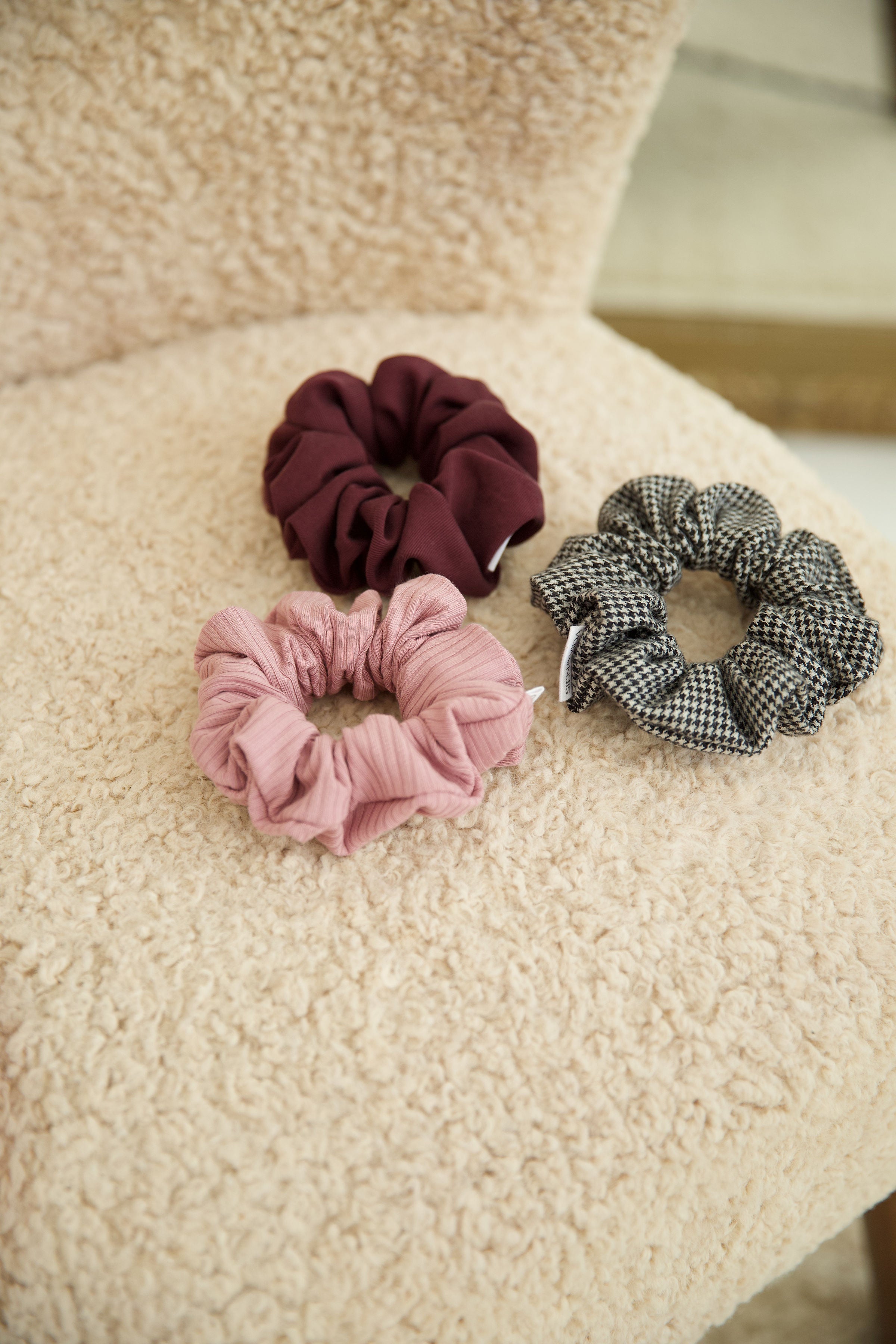 Mauve Ribbed Scrunchie - Classic